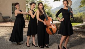 02_08_KAPSBER-GIRLS-pre